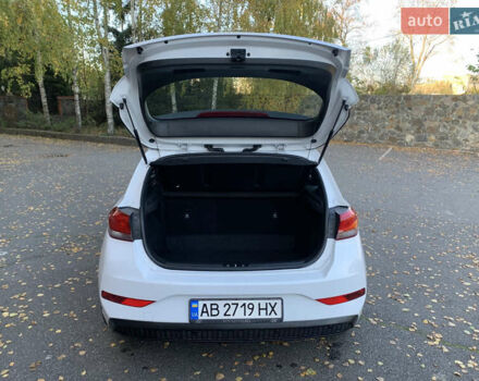 Белый Хендай i30, объемом двигателя 1.5 л и пробегом 70 тыс. км за 13800 $, фото 4 на Automoto.ua