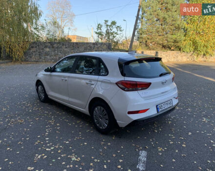 Белый Хендай i30, объемом двигателя 1.5 л и пробегом 70 тыс. км за 13800 $, фото 5 на Automoto.ua