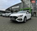 Белый Хендай i30, объемом двигателя 1.5 л и пробегом 56 тыс. км за 16843 $, фото 2 на Automoto.ua