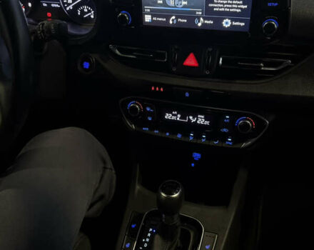 Белый Хендай i30, объемом двигателя 1.5 л и пробегом 44 тыс. км за 17400 $, фото 15 на Automoto.ua