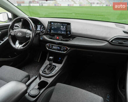 Белый Хендай i30, объемом двигателя 1.5 л и пробегом 74 тыс. км за 18500 $, фото 47 на Automoto.ua
