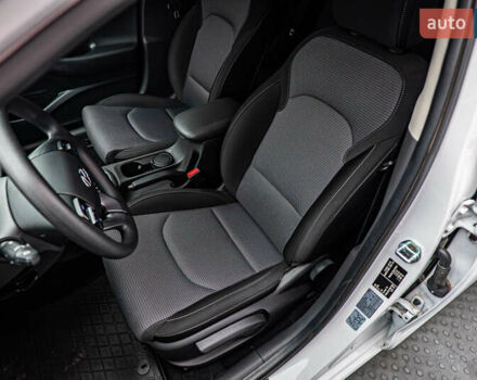 Белый Хендай i30, объемом двигателя 1.5 л и пробегом 23 тыс. км за 18915 $, фото 14 на Automoto.ua