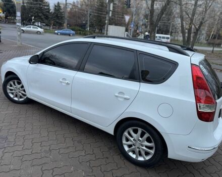 Белый Хендай i30, объемом двигателя 1.6 л и пробегом 194 тыс. км за 5999 $, фото 4 на Automoto.ua