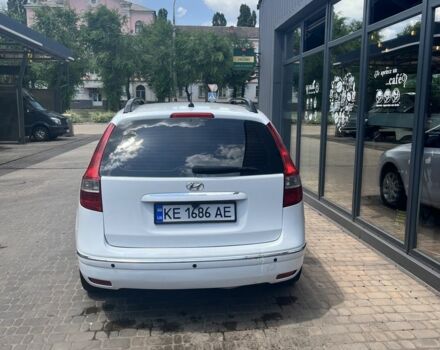 Білий Хендай i30, об'ємом двигуна 1.6 л та пробігом 310 тис. км за 5300 $, фото 3 на Automoto.ua