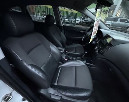 Белый Хендай i30, объемом двигателя 1.6 л и пробегом 194 тыс. км за 5999 $, фото 12 на Automoto.ua