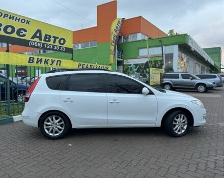 Белый Хендай i30, объемом двигателя 1.6 л и пробегом 194 тыс. км за 5999 $, фото 7 на Automoto.ua