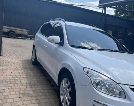 Білий Хендай i30, об'ємом двигуна 1.6 л та пробігом 310 тис. км за 5300 $, фото 2 на Automoto.ua