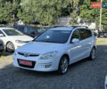 Белый Хендай i30, объемом двигателя 2 л и пробегом 240 тыс. км за 8500 $, фото 1 на Automoto.ua
