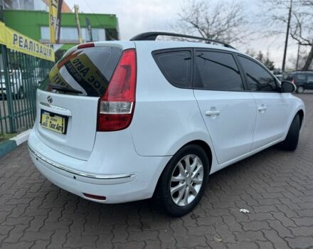 Белый Хендай i30, объемом двигателя 1.6 л и пробегом 194 тыс. км за 5999 $, фото 6 на Automoto.ua
