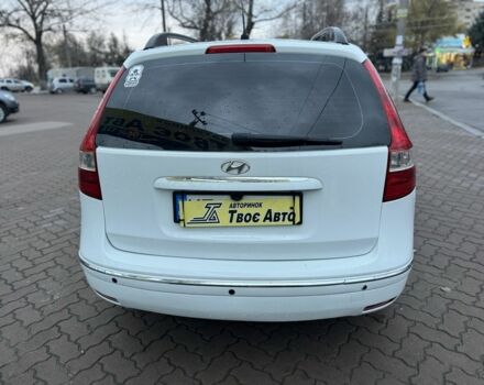 Белый Хендай i30, объемом двигателя 1.6 л и пробегом 194 тыс. км за 5999 $, фото 5 на Automoto.ua
