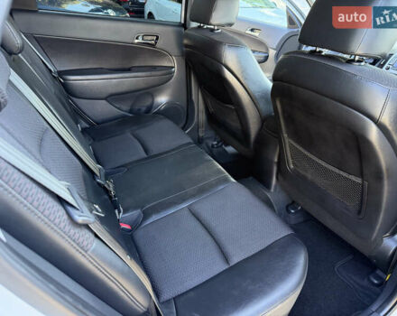 Белый Хендай i30, объемом двигателя 2 л и пробегом 240 тыс. км за 8500 $, фото 16 на Automoto.ua