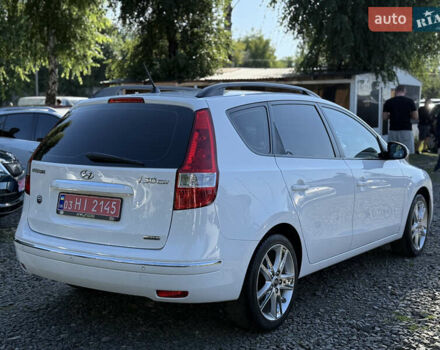 Белый Хендай i30, объемом двигателя 2 л и пробегом 240 тыс. км за 8500 $, фото 5 на Automoto.ua