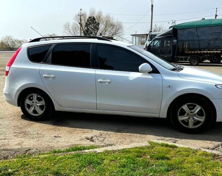 Хендай i30 2008 в Днепре (Днепропетровске) на Automoto.ua Белый Хендай i30, объемом двигателя 1.6 л и пробегом 391 тыс. км за 4750 $, фото 3 на Automoto.ua