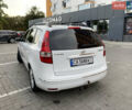Белый Хендай i30, объемом двигателя 1.59 л и пробегом 253 тыс. км за 6000 $, фото 1 на Automoto.ua