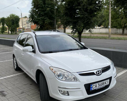 Белый Хендай i30, объемом двигателя 1.59 л и пробегом 253 тыс. км за 7000 $, фото 4 на Automoto.ua