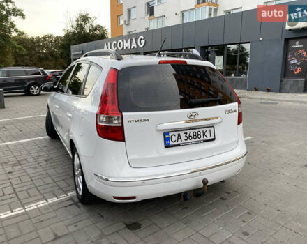 Белый Хендай i30, объемом двигателя 1.59 л и пробегом 253 тыс. км за 7000 $, фото 1 на Automoto.ua