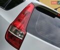 Белый Хендай i30, объемом двигателя 2 л и пробегом 252 тыс. км за 6800 $, фото 3 на Automoto.ua