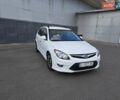Белый Хендай i30, объемом двигателя 1.6 л и пробегом 270 тыс. км за 5850 $, фото 1 на Automoto.ua