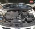 Белый Хендай i30, объемом двигателя 1.6 л и пробегом 330 тыс. км за 3500 $, фото 10 на Automoto.ua