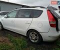 Белый Хендай i30, объемом двигателя 1.6 л и пробегом 330 тыс. км за 3500 $, фото 2 на Automoto.ua
