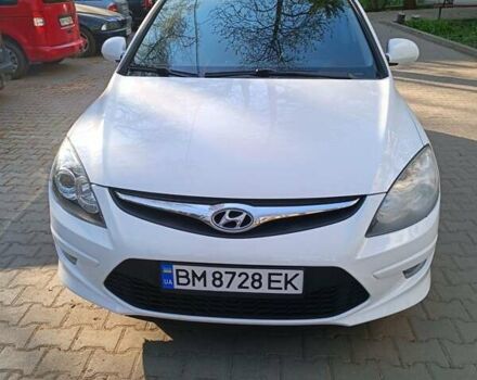 Белый Хендай i30, объемом двигателя 1.4 л и пробегом 220 тыс. км за 7000 $, фото 1 на Automoto.ua