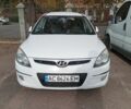 Белый Хендай i30, объемом двигателя 1.6 л и пробегом 330 тыс. км за 3500 $, фото 1 на Automoto.ua