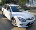 Белый Хендай i30, объемом двигателя 1.4 л и пробегом 220 тыс. км за 7000 $, фото 2 на Automoto.ua