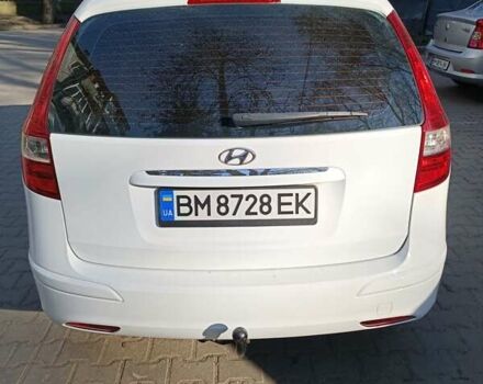 Белый Хендай i30, объемом двигателя 1.4 л и пробегом 220 тыс. км за 7000 $, фото 3 на Automoto.ua