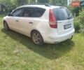 Белый Хендай i30, объемом двигателя 1.58 л и пробегом 270 тыс. км за 5300 $, фото 2 на Automoto.ua