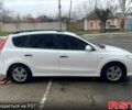 Белый Хендай i30, объемом двигателя 1.6 л и пробегом 246 тыс. км за 6700 $, фото 5 на Automoto.ua