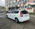 Белый Хендай i30, объемом двигателя 1.6 л и пробегом 246 тыс. км за 6700 $, фото 2 на Automoto.ua