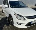Белый Хендай i30, объемом двигателя 1.6 л и пробегом 183 тыс. км за 4200 $, фото 1 на Automoto.ua