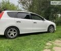 Белый Хендай i30, объемом двигателя 1.6 л и пробегом 214 тыс. км за 6600 $, фото 1 на Automoto.ua