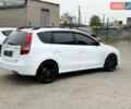 Белый Хендай i30, объемом двигателя 1.6 л и пробегом 195 тыс. км за 7500 $, фото 8 на Automoto.ua