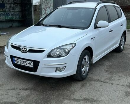 Білий Хендай i30, об'ємом двигуна 1.6 л та пробігом 300 тис. км за 6000 $, фото 8 на Automoto.ua