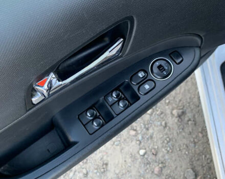 Білий Хендай i30, об'ємом двигуна 1.58 л та пробігом 208 тис. км за 8200 $, фото 9 на Automoto.ua