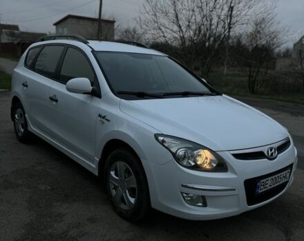 Білий Хендай i30, об'ємом двигуна 1.6 л та пробігом 300 тис. км за 6000 $, фото 1 на Automoto.ua