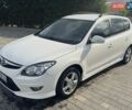 Белый Хендай i30, объемом двигателя 1.4 л и пробегом 220 тыс. км за 6200 $, фото 1 на Automoto.ua