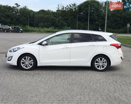 Белый Хендай i30, объемом двигателя 1.6 л и пробегом 239 тыс. км за 8900 $, фото 6 на Automoto.ua
