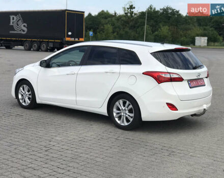 Белый Хендай i30, объемом двигателя 1.6 л и пробегом 239 тыс. км за 8900 $, фото 8 на Automoto.ua