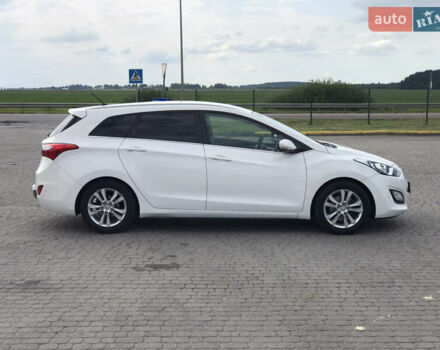 Белый Хендай i30, объемом двигателя 1.6 л и пробегом 239 тыс. км за 8900 $, фото 19 на Automoto.ua
