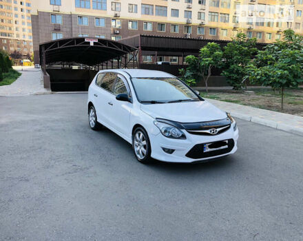 Білий Хендай i30, об'ємом двигуна 1.6 л та пробігом 165 тис. км за 6999 $, фото 5 на Automoto.ua