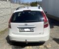 Белый Хендай i30, объемом двигателя 1.4 л и пробегом 331 тыс. км за 4350 $, фото 1 на Automoto.ua