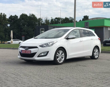 Белый Хендай i30, объемом двигателя 1.6 л и пробегом 239 тыс. км за 8900 $, фото 24 на Automoto.ua
