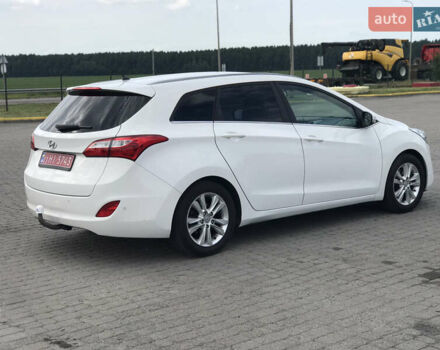 Белый Хендай i30, объемом двигателя 1.6 л и пробегом 239 тыс. км за 8900 $, фото 12 на Automoto.ua
