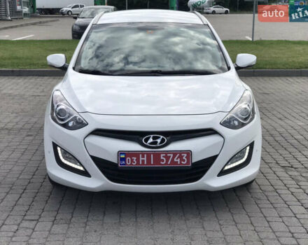 Белый Хендай i30, объемом двигателя 1.6 л и пробегом 239 тыс. км за 8900 $, фото 1 на Automoto.ua
