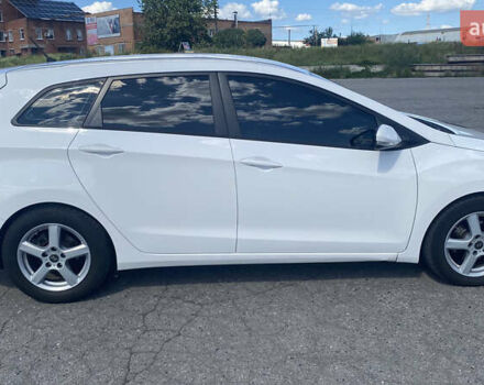 Белый Хендай i30, объемом двигателя 1.58 л и пробегом 224 тыс. км за 8300 $, фото 1 на Automoto.ua