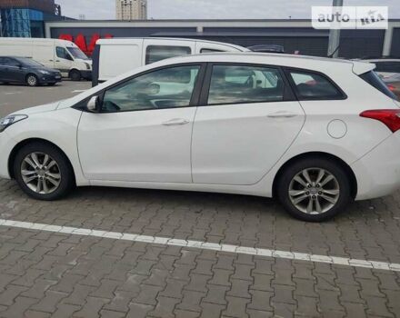 Білий Хендай i30, об'ємом двигуна 1.58 л та пробігом 230 тис. км за 9600 $, фото 3 на Automoto.ua