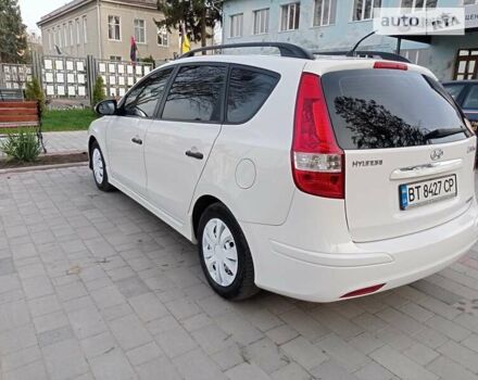 Білий Хендай i30, об'ємом двигуна 1.58 л та пробігом 180 тис. км за 7000 $, фото 8 на Automoto.ua