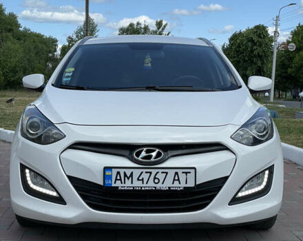 Белый Хендай i30, объемом двигателя 1.6 л и пробегом 208 тыс. км за 8199 $, фото 4 на Automoto.ua